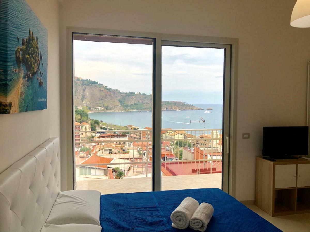 Apartamento Taormina Wonderful Solarium Giardini-Naxos Exterior foto